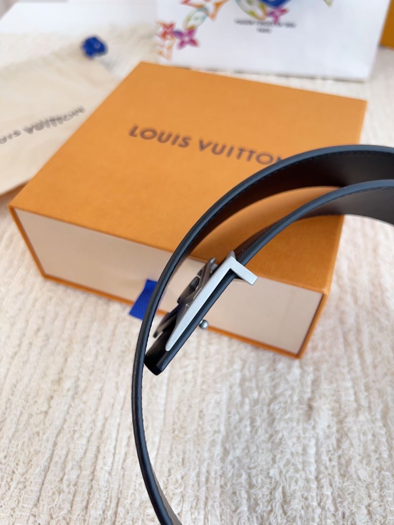 l0vis Vvtt0n belts